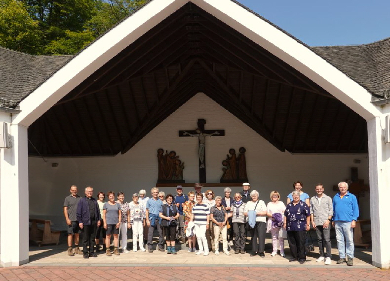 20240831 1024 Pilgergruppe Thuer in Maria Martental FPN01171